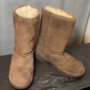 BEARPAW boots